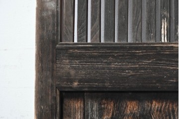 アンティーク建具　明治期　重厚な金具が目を引く格子蔵戸1枚　(R-089053)