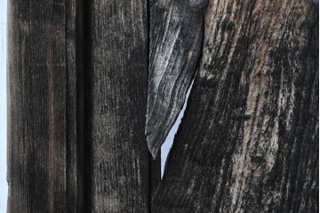 アンティーク建具　明治期　重厚な金具が目を引く格子蔵戸1枚　(R-089053)