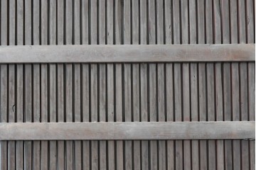 アンティーク建具　明治期　重厚な金具が目を引く格子蔵戸1枚　(R-089053)
