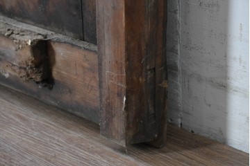 アンティーク建具　明治期　重厚な金具が目を引く格子蔵戸1枚　(R-089053)