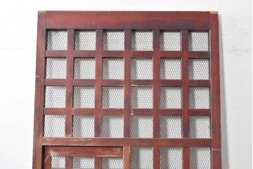 アンティーク建具　明治から大正期　檜(ヒノキ)材　格子とくぐり戸が趣ある蔵戸1枚　(R-089054)