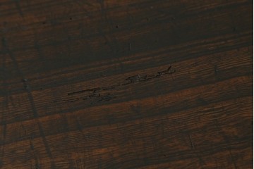 和製アンティーク　江戸期から明治期　時代箪笥らしい重厚な佇まいの刀箪笥　(R-089057)