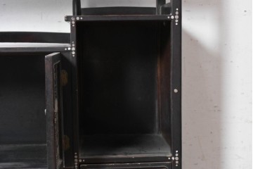 和製アンティーク　漆塗り　螺鈿が映える華やかな茶棚　(R-089058)