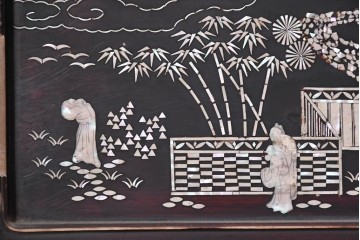 和製アンティーク　漆塗り　螺鈿が映える華やかな茶棚　(R-089058)