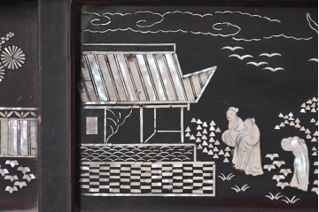 和製アンティーク　漆塗り　螺鈿が映える華やかな茶棚　(R-089058)