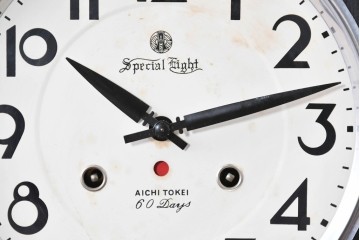 和製ヴィンテージ　希少　愛知時計電機(AICHI)　60日巻き　クラシカルな装飾が目を引く壁掛け時計　(R-089063)