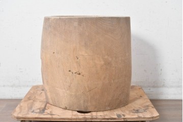 【簡易リペア限定品】　和製アンティーク　欅(ケヤキ)材の重厚な臼　(R-089066)