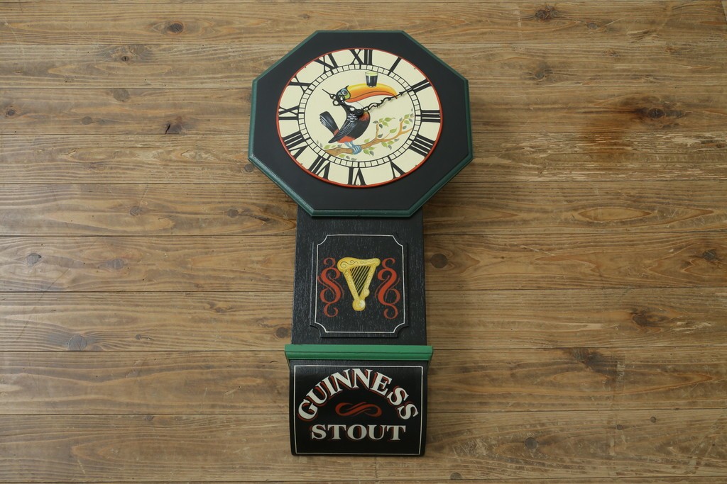 アイルランドヴィンテージ　激レア!!　希少　GUINNESS(ギネス)　著名ペインター作品　トゥーカンのイラストが可愛らしい壁掛け時計　(R-089072)