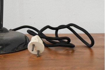 イギリスヴィンテージ　シックなブラックカラーのデスクスタンド　(R-089074)