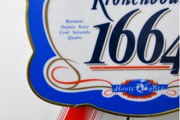 中古　イギリス　Kronenbourg(クローネンブルグ)のロゴ入り　壁掛けサイン看板　※国内仕様の電飾加工を承ります　(R-089083)