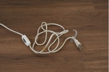 中古　リプロダクト品?　Vico Magistretti(ヴィコ・マジストレッティ)デザイン　Mezzachimera(メザキメラ)　流れるようなフォルムのフロアスタンド(R-089087)