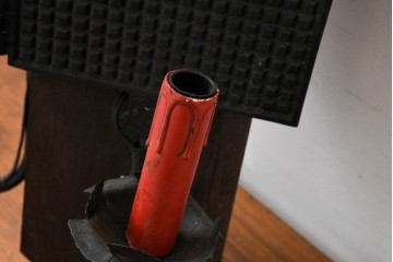 イギリスヴィンテージ　手焼きワッフルメーカーをリメイクしたキャンドルスタンド型ウォールライト　(R-089089)