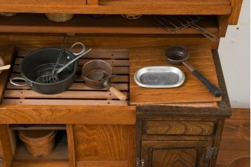 和製アンティーク　激レア珍品　三越百貨店購入品　大人が本気で作った!　精巧なおままごと用ミニチュア台所セット　(R-089092)
