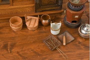 和製アンティーク　激レア珍品　三越百貨店購入品　大人が本気で作った!　精巧なおままごと用ミニチュア台所セット　(R-089092)