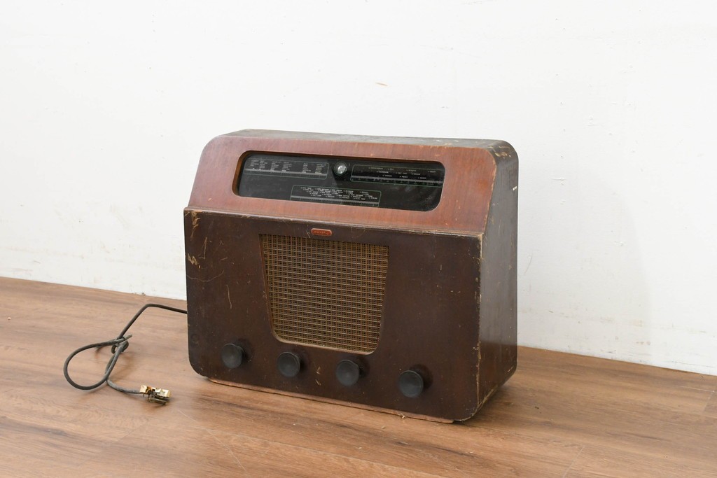 イギリスヴィンテージ　Murphy Radio(マーフィー・ラジオ)社　Type A170　真空管ラジオ　※ディスプレイ用　(R-089096)