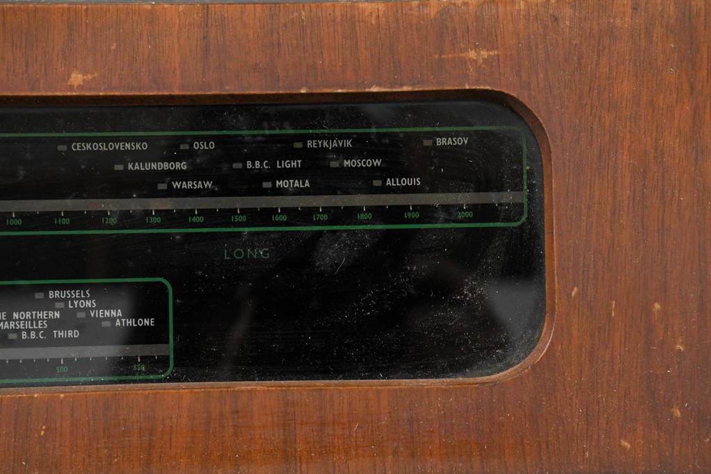 イギリスヴィンテージ　Murphy Radio(マーフィー・ラジオ)社　Type A170　真空管ラジオ　※ディスプレイ用　(R-089096)