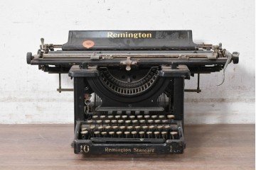 【簡易リペア限定品】　アメリカアンティーク　1900年頃　Remington Standard Typewriter No.10　重厚な佇まいが魅力のタイプライター　(R-089097)