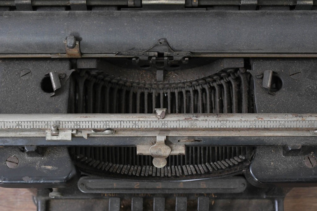 【簡易リペア限定品】　アメリカアンティーク　1900年頃　Remington Standard Typewriter No.10　重厚な佇まいが魅力のタイプライター　(R-089097)