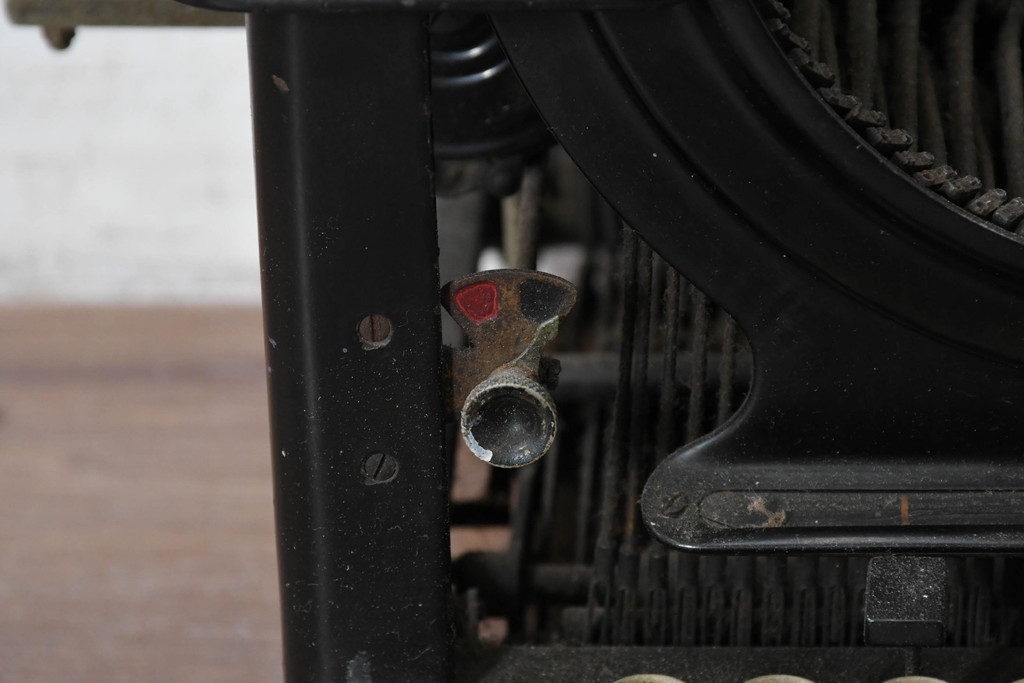 【簡易リペア限定品】　アメリカアンティーク　1900年頃　Remington Standard Typewriter No.10　重厚な佇まいが魅力のタイプライター　(R-089097)