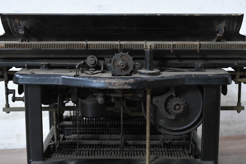 【簡易リペア限定品】　アメリカアンティーク　1900年頃　Remington Standard Typewriter No.10　重厚な佇まいが魅力のタイプライター　(R-089097)