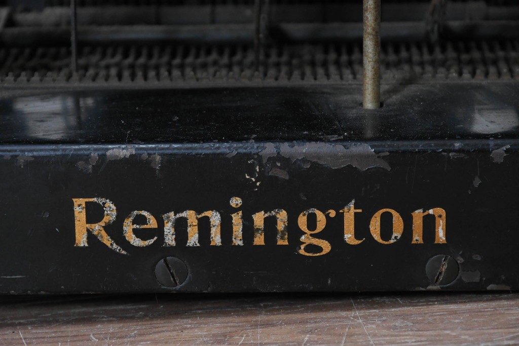 【簡易リペア限定品】　アメリカアンティーク　1900年頃　Remington Standard Typewriter No.10　重厚な佇まいが魅力のタイプライター　(R-089097)