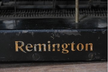 【簡易リペア限定品】　アメリカアンティーク　1900年頃　Remington Standard Typewriter No.10　重厚な佇まいが魅力のタイプライター　(R-089097)