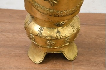 アジアンヴィンテージ　真鍮製　立体的な龍の図が目を引く花器　(R-089107)