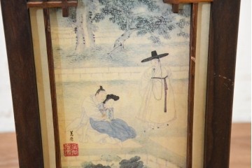 中古　韓国製　人物・山水図の四面パネルを配した楼閣風の置き型照明　(R-089109)