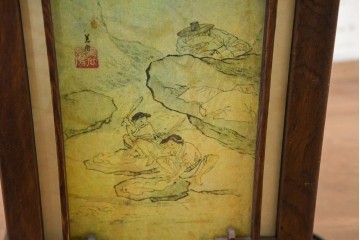 中古　韓国製　人物・山水図の四面パネルを配した楼閣風の置き型照明　(R-089109)