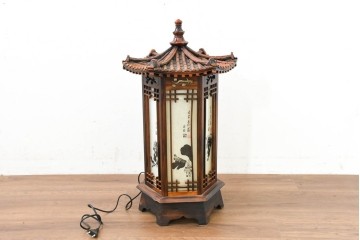 中古　韓国製　六角形屋根　楼閣風　伝統建築デザインの置き型照明　(R-089110)