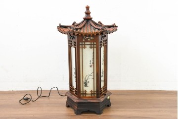 中古　韓国製　六角形屋根　楼閣風　伝統建築デザインの置き型照明　(R-089111)