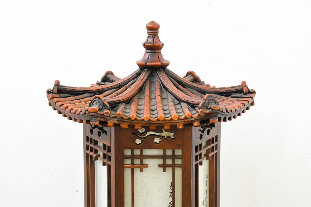 中古　韓国製　六角形屋根　楼閣風　伝統建築デザインの置き型照明　(R-089111)