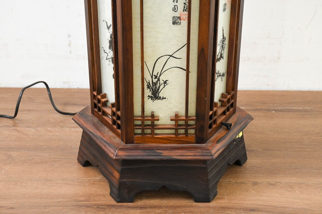 中古　韓国製　六角形屋根　楼閣風　伝統建築デザインの置き型照明　(R-089111)