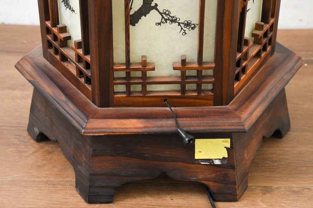 中古　韓国製　六角形屋根　楼閣風　伝統建築デザインの置き型照明　(R-089112)