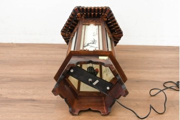中古　韓国製　六角形屋根　楼閣風　伝統建築デザインの置き型照明　(R-089112)