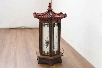 中古　韓国製　六角形屋根　楼閣風　伝統建築デザインの置き型照明　(R-089113)