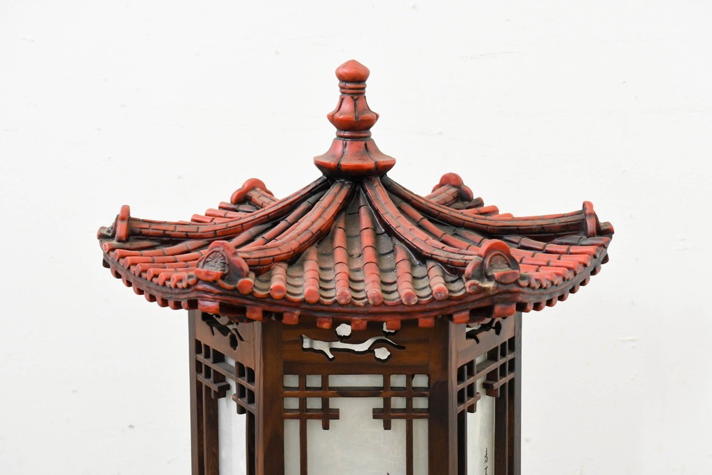 中古　韓国製　六角形屋根　楼閣風　伝統建築デザインの置き型照明　(R-089113)
