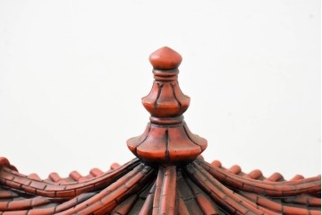 中古　韓国製　六角形屋根　楼閣風　伝統建築デザインの置き型照明　(R-089113)