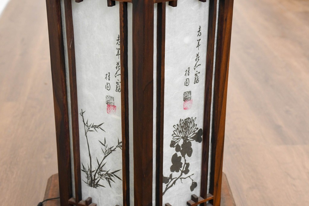 中古　韓国製　六角形屋根　楼閣風　伝統建築デザインの置き型照明　(R-089113)