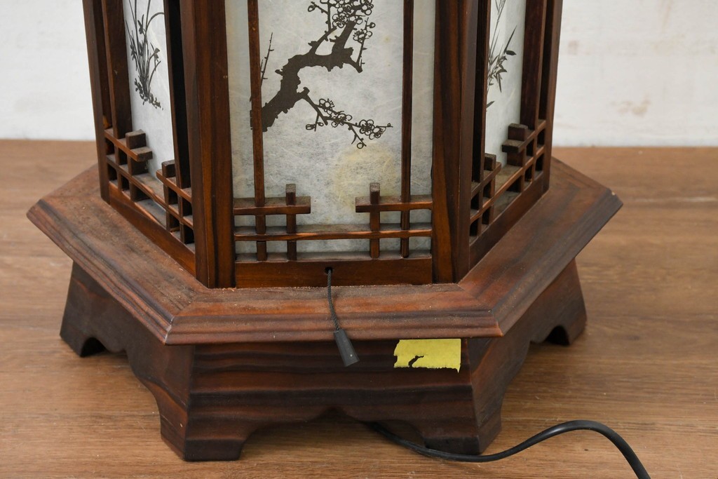 中古　韓国製　六角形屋根　楼閣風　伝統建築デザインの置き型照明　(R-089113)