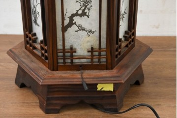 中古　韓国製　六角形屋根　楼閣風　伝統建築デザインの置き型照明　(R-089113)