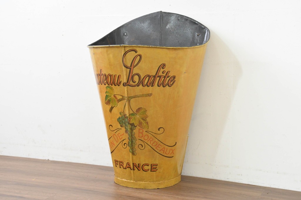 フランスヴィンテージ　1950年から1970年頃　著名工房ペイント作品　傘立てやプランターポットとしてもおすすめ!　葡萄のペイントがかわいらしいグレープホッド　(R-089121)