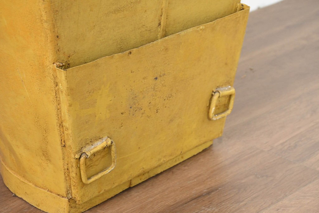 フランスヴィンテージ　1950年から1970年頃　著名工房ペイント作品　傘立てやプランターポットとしてもおすすめ!　葡萄のペイントがかわいらしいグレープホッド　(R-089121)