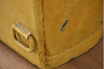 フランスヴィンテージ　1950年から1970年頃　著名工房ペイント作品　傘立てやプランターポットとしてもおすすめ!　葡萄のペイントがかわいらしいグレープホッド　(R-089121)
