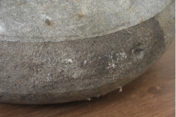 アンティーク雑貨　1900年頃　スコットランド　低く丸みを帯びたフォルムが目を引くカーリングストーン　(R-089123)