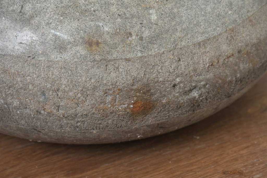 アンティーク雑貨　1900年頃　スコットランド　低く丸みを帯びたフォルムが目を引くカーリングストーン　(R-089123)