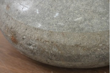 アンティーク雑貨　1900年頃　スコットランド　低く丸みを帯びたフォルムが目を引くカーリングストーン　(R-089123)