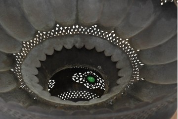 《引っ掛けシーリング式ペンダントライト加工費込み》　ヴィンテージ照明　モロッコ　真鍮　器のように広がるフォルムと透かし模様がオリエンタルなペンダントライト　(R-089130)