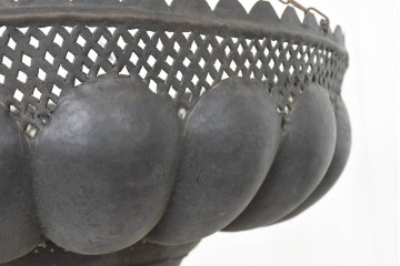 《引っ掛けシーリング式ペンダントライト加工費込み》　ヴィンテージ照明　モロッコ　真鍮　器のように広がるフォルムと透かし模様がオリエンタルなペンダントライト　(R-089130)
