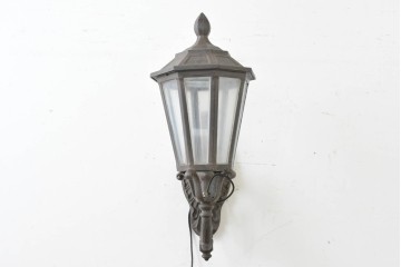中古　特大サイズ　アルミ鋳造　ランタン型のクラシカルな壁付け照明　(R-089136)